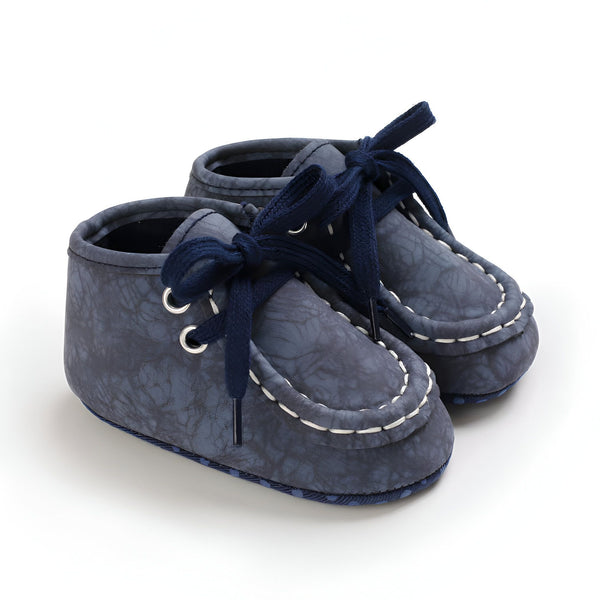 Chaussures bébé bleu marine à lacets, style mocassins. Idéales pour les premiers pas avec leur design élégant et confortable., 45286820249781,45286820282549,45286820315317,45286820348085,45286820380853,45286820413621,45286820446389,45286820479157,45286820511925,45286820544693,45286820577461,45286820610229,45286820642997,45286820675765,45286820708533,45286820741301,45286820774069,45286820806837