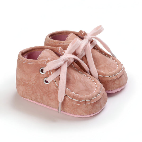 Chaussures de bébé roses avec des lacets assortis. Chaussures confortables pour les premiers pas. Idéal pour les nourrissons et les bébés., 45286820249781,45286820282549,45286820315317,45286820348085,45286820380853,45286820413621,45286820446389,45286820479157,45286820511925,45286820544693,45286820577461,45286820610229,45286820642997,45286820675765,45286820708533,45286820741301,45286820774069,45286820806837