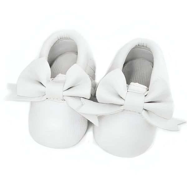 Chaussures de bébé blanches avec un nœud, parfaites pour un nouveau-né. Chaussons en cuir souple, idée cadeau pour une naissance ou un baptême. Accessoires de mode pour bébé fille élégants., 45287083966645,45287083999413,45287084032181,45287084064949,45287084097717,45287084130485,45287084163253,45287084196021,45287084228789,45287084261557,45287084294325,45287084327093,45287084359861,45287084392629,45287084425397,45287084458165,45287084490933,45287084523701,45287084556469,45287084589237,452870846