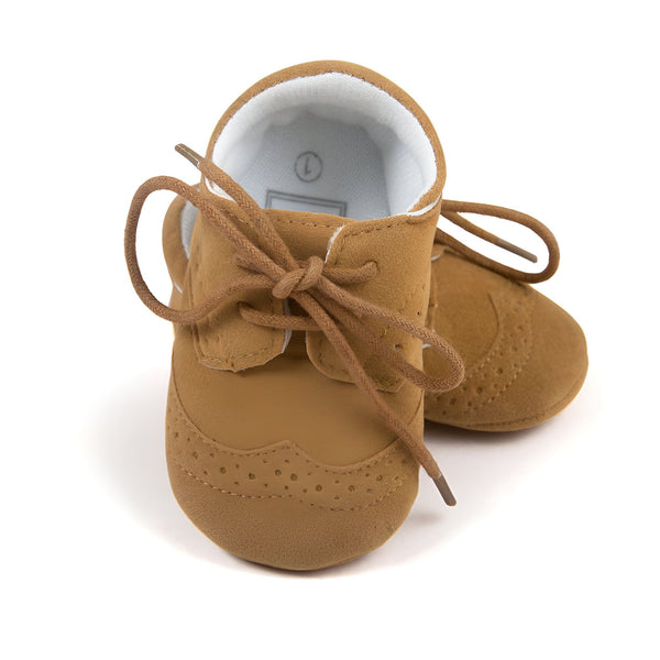 Chaussures de bébé marron à lacets. Mocassins pour bébé avec semelle souple et intérieur blanc. Chaussures élégantes pour les premiers pas., 45286817824949,45286817857717,45286817890485,45286817923253,45286817956021,45286817988789,45286818021557,45286818054325,45286818087093,45286818119861,45286818152629,45286818185397