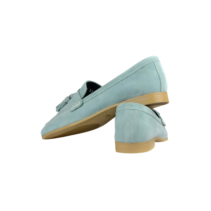 Mocassins femme en daim bleu clair avec glands décoratifs. Chaussures élégantes et confortables, parfaites pour un look décontracté chic. Semelle couleur camel., 45286643466421,45286643499189,45286643531957,45286643564725,45286643597493,45286643630261,45286643663029,45286643695797,45286643728565,45286643761333,45286643794101,45286643826869,45286643859637,45286643892405,45286643925173,45286643957941,45286643990709,45286644023477