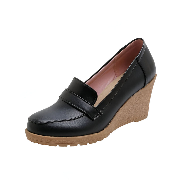 Mocassin compensé noir en similicuir pour femme, semelle marron clair, intérieur rose. Chaussure élégante et confortable., 45287010926773,45287010959541,45287010992309,45287011025077,45287011057845,45287011090613,45287011123381,45287011156149,45287011188917,45287011221685,45287011254453,45287011287221,45287011319989,45287011352757,45287011385525,45287011418293,45287011451061,45287011483829,45287011516597,45287011549365,45287011582133,45287011614901,45287011647669,45287011680437,45287011713205,45287011