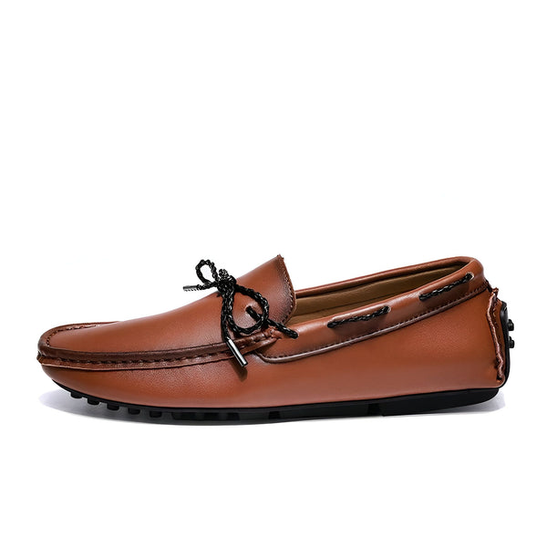Mocassin marron en cuir pour homme, avec lacets décoratifs et semelle noire. Chaussures élégantes et confortables., 45286749274293,45286749307061,45286749339829,45286749372597,45286749405365,45286749438133,45286749470901,45286749503669,45286749536437,45286749569205,45286749601973,45286749634741,45286749667509,45286749700277,45286749733045,45286749765813,45286749798581,45286749831349,45286749864117,45286749896885,45286749929653,45286749962421