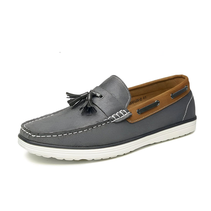 Mocassin gris pour homme avec gland noir et détails marron. Chaussure décontractée en cuir avec semelle blanche., 45287031046325,45287031079093,45287031111861,45287031144629,45287031177397,45287031210165,45287031242933,45287031275701,45287031308469,45287031341237,45287031374005,45287031406773,45287031439541,45287031472309,45287031505077,45287031537845,45287031570613,45287031603381,45287031636149,45287031668917,45287031701685,45287031734453,45287031767221,45287031799989