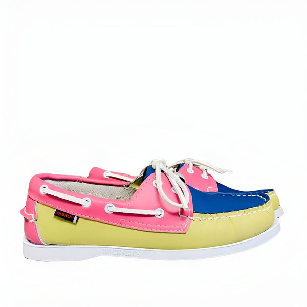 Paire de chaussures bateau Sebago multicolores (jaune, rose, bleu) avec lacets blancs. Chaussures de style nautique pour femmes., 45286753239221,45286753271989,45286753304757,45286753337525,45286753370293,45286753403061,45286753435829,45286753468597,45286753501365,45286753534133,45286753566901,45286753599669,45286753632437,45286753665205,45286753697973,45286753730741,45286753763509,45286753796277,45286753829045,45286753861813,45286753894581,45286753927349,45286753960117,45286753992885,45286754025653,45286