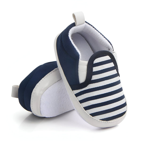 Chaussures de bébé bleues et blanches à rayures, style slip-on. Chaussons pour enfant en bas âge, confortables et mignons. Idéal pour les premiers pas de bébé., 45286993297589,45286993330357,45286993363125,45286993395893,45286993428661,45286993461429,45286993494197,45286993526965,45286993559733