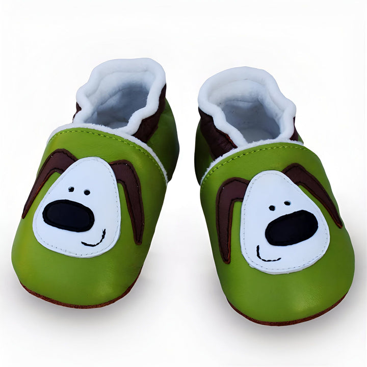 Chaussons pour bébé en cuir vert avec motif de chien, doublure blanche douce. Chaussures confortables et mignonnes pour les tout-petits., 45286949683381,45286949716149,45286949748917,45286949781685,45286949814453,45286949847221,45286949879989,45286949912757,45286949945525,45286949978293,45286950011061,45286950043829,45286950076597,45286950109365,45286950142133,45286950174901,45286950207669,45286950240437,45286950273205,45286950305973