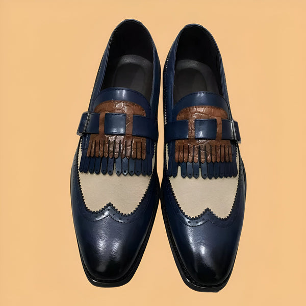 Paire de mocassins élégants pour hommes, en cuir bleu, beige et marron. Détails soignés avec des franges et une boucle décorative. Chaussures de ville, parfaites pour un look sophistiqué. Mode masculine, chaussures de luxe., 45286995460277,45286995493045,45286995525813,45286995558581,45286995591349,45286995624117,45286995656885,45286995689653,45286995722421,45286995755189,45286995787957,45286995820725,45286995853493,45286995886261,45286995919029,45286995951797,45286995984565,45286996017333