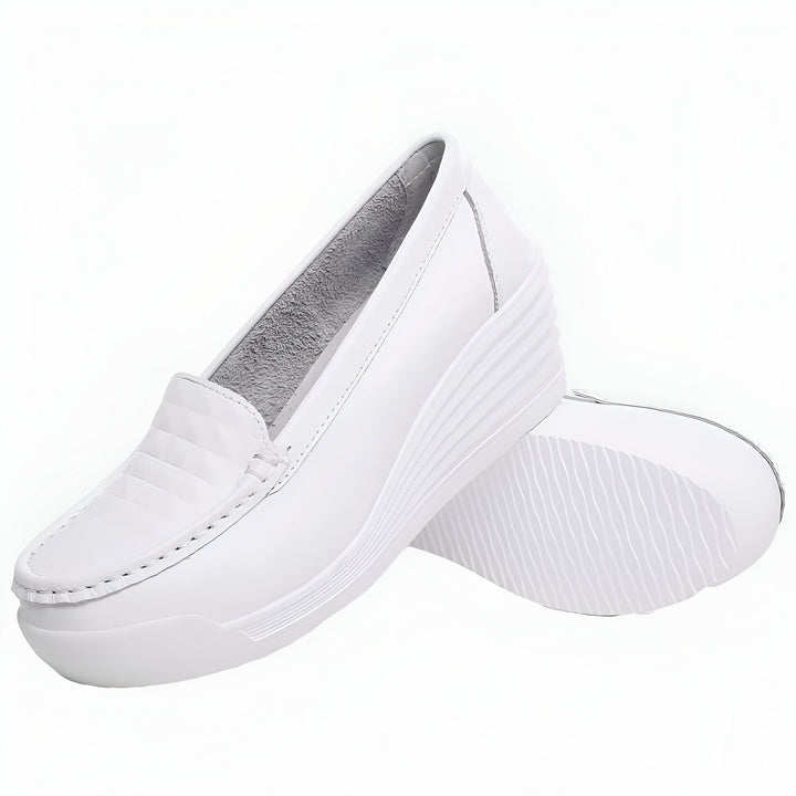 Mocassins blancs pour femme avec plateforme compensée et semelle antidérapante, dessus en cuir, intérieur doux et confortable. Chaussures de travail idéales pour infirmières et autres professions médicales., 45286969606325,45286969639093,45286969671861,45286969704629,45286969737397,45286969770165