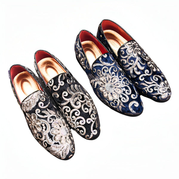 Deux paires d'élégantes chaussures mocassins en velours ornées de broderies florales complexes, une paire en bleu marine et l'autre en noir, parfaites pour une occasion spéciale., 45286994706613,45286994739381,45286994772149,45286994804917,45286994837685,45286994870453,45286994903221,45286994935989,45286994968757,45286995001525,45286995034293,45286995067061,45286995099829,45286995132597,45286995165365,45286995198133