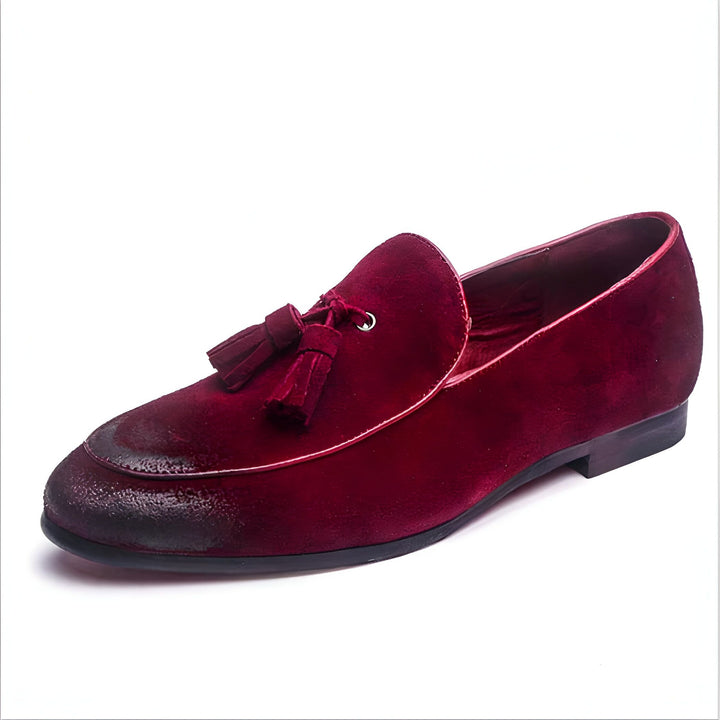 Mocassin bordeaux en daim avec glands, chaussure élégante pour homme. Style classique, confortable et raffiné. Idéal pour occasions spéciales ou tenue décontractée chic., 45287081083061,45287081115829,45287081148597,45287081181365,45287081214133,45287081246901,45287081279669,45287081312437,45287081345205,45287081377973,45287081410741,45287081443509,45287081476277,45287081509045,45287081541813,45287081574581,45287081607349,45287081640117,45287081672885,45287081705653,45287081738421,45287081771189,45