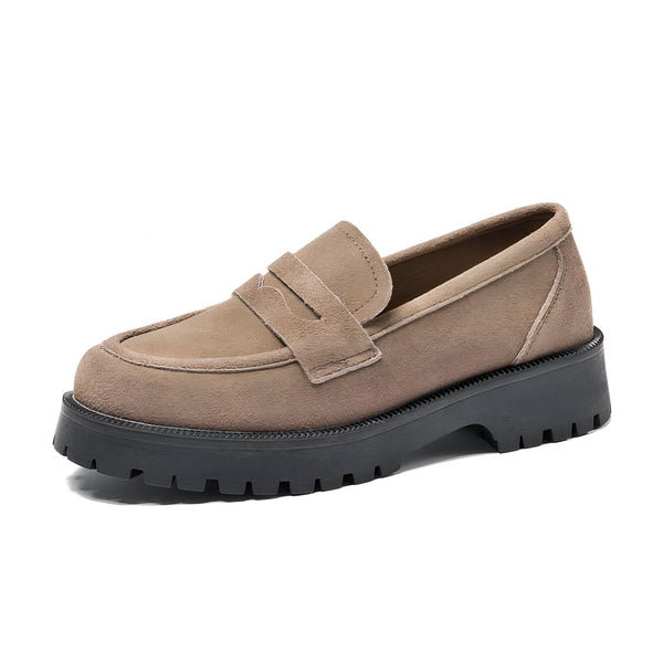 Mocassin en cuir marron avec semelle compensée noire. Chaussure élégante et confortable, idéale pour un look décontracté chic. Style classique revisité., 45286919241909,45286919274677,45286919307445,45286919340213,45286919372981,45286919405749,45286919438517,45286919471285,45286919504053,45286919536821,45286919569589,45286919602357,45286919635125,45286919667893,45286919700661,45286919733429,45286919766197,45286919798965,45286919831733,45286919864501,45286919897269,45286919930037,45286919962805,4528