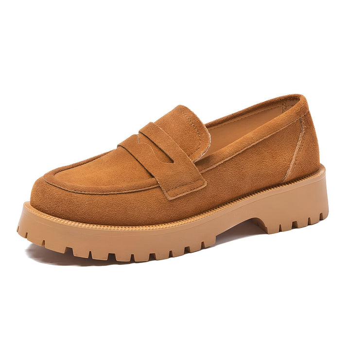 Mocassin marron en daim avec semelle épaisse crantée. Chaussure femme élégante et confortable, parfaite pour un look tendance et décontracté. Mode automne-hiver., 45286919241909,45286919274677,45286919307445,45286919340213,45286919372981,45286919405749,45286919438517,45286919471285,45286919504053,45286919536821,45286919569589,45286919602357,45286919635125,45286919667893,45286919700661,45286919733429,45286919766197,45286919798965,45286919831733,45286919864501,45286919897269,45286919930037,45286919962