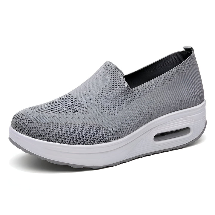 Chaussure de sport grise sans lacets avec semelle épaisse blanche. Idéale pour le confort et le style décontracté., 45286890700981,45286890733749,45286890766517,45286890799285,45286890832053,45286890864821,45286890897589,45286890930357,45286890963125,45286890995893,45286891028661,45286891061429,45286891094197,45286891126965,45286891159733,45286891192501,45286891225269,45286891258037,45286891290805,45286891323573,45286891356341,45286891389109,45286891421877,45286891454645,45286891487413,45286891520181,