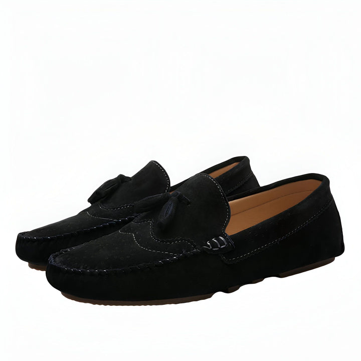 Mocassins pour hommes en daim noir, style décontracté avec pompons. Chaussures élégantes et confortables, parfaites pour toutes les occasions., 45286802653365,45286802686133,45286802718901,45286802751669,45286802784437,45286802817205,45286802849973