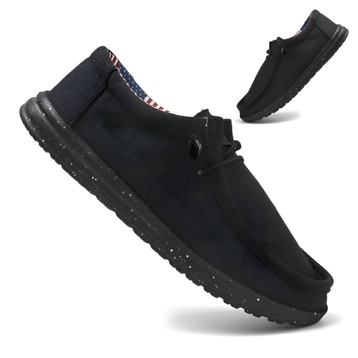 Mocassins décontractés noirs pour hommes, style décontracté. Semelle épaisse avec des mouchetures blanches. Doublure intérieure à motif drapeau américain., 45286675710133,45286675742901,45286675775669,45286675808437,45286675841205,45286675873973,45286675906741,45286675939509,45286675972277,45286676005045,45286676037813,45286676070581,45286676103349,45286676136117,45286676168885,45286676201653,45286676234421,45286676267189,45286676299957,45286676332725,45286676365493,45286676398261,45286676431029,4