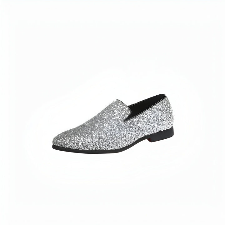 Mocassin homme argenté à paillettes, chaussure élégante et originale pour une soirée festive. Style slip-on avec bout pointu. Idéal pour un look audacieux et tendance., 45286638649525,45286638682293,45286638715061,45286638747829,45286638780597,45286638813365,45286638846133,45286638878901,45286638911669,45286638944437,45286638977205,45286639009973,45286639042741,45286639075509,45286639108277,45286639141045,45286639173813,45286639206581,45286639239349,45286639272117,45286639304885,45286639337653,45286