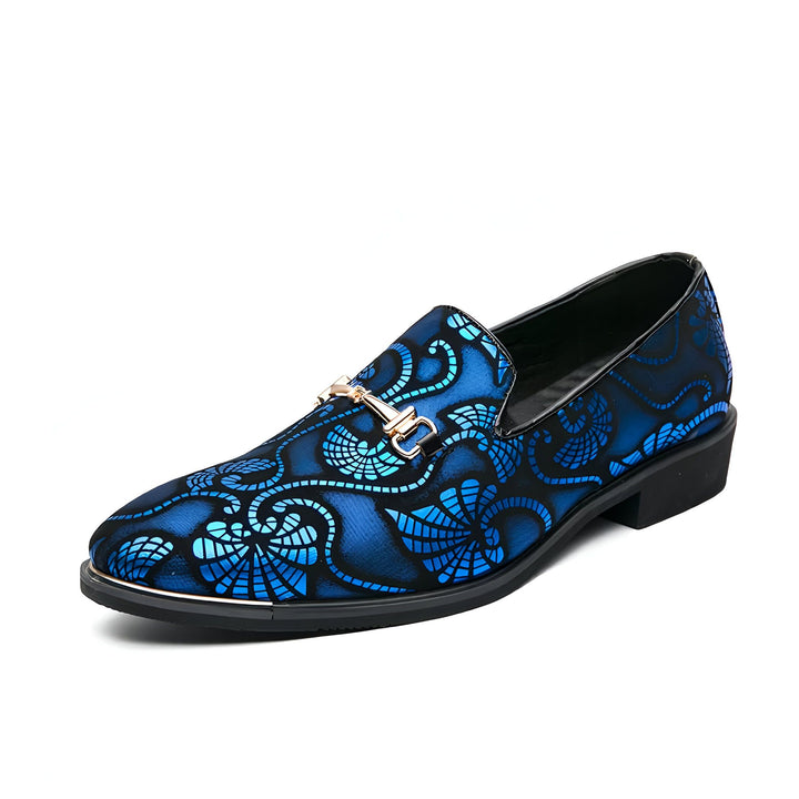 Mocassin bleu orné de motifs floraux et d'une boucle dorée, chaussure élégante pour homme., 45287102054581,45287102087349,45287102120117,45287102152885,45287102185653,45287102218421,45287102251189,45287102283957,45287102316725,45287102349493,45287102382261,45287102415029,45287102447797,45287102480565,45287102513333,45287102546101,45287102578869,45287102611637,45287102644405,45287102677173,45287102709941,45287102742709,45287102775477,45287102808245,45287102841013,45287102873781,45287102906549