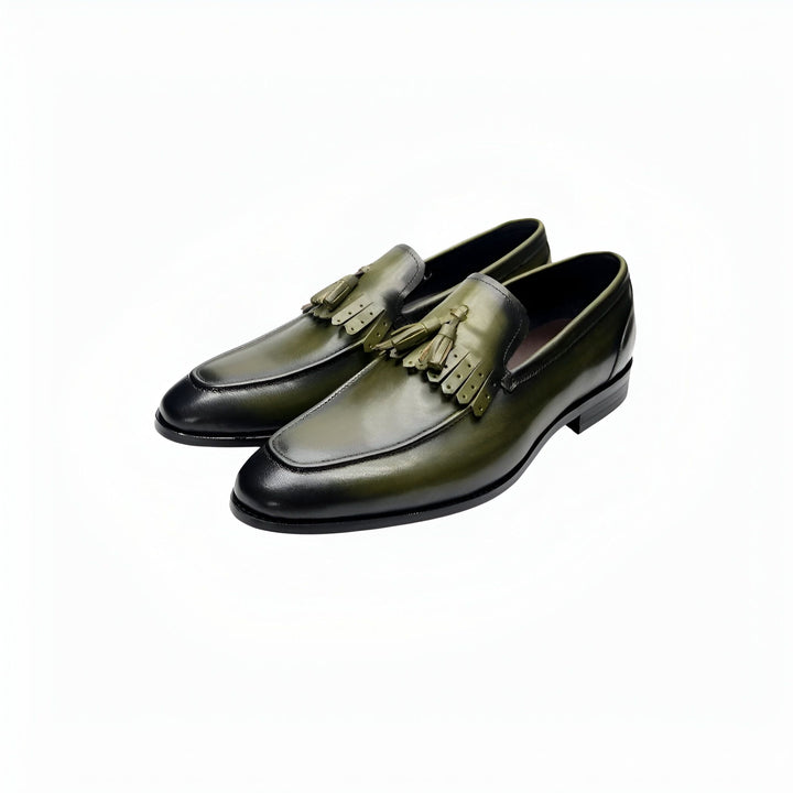 Paire de mocassins à glands en cuir vert olive et noir, élégants et raffinés. Chaussures pour hommes, style classique., 45286641402037,45286641434805,45286641467573,45286641500341,45286641533109,45286641565877,45286641598645,45286641631413,45286641664181,45286641696949,45286641729717,45286641762485,45286641795253,45286641828021,45286641860789,45286641893557,45286641926325,45286641959093,45286641991861,45286642024629,45286642057397,45286642090165,45286642122933,45286642155701,45286642188469,45286642221