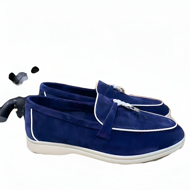 Mocassins pour hommes en daim bleu marine avec semelles blanches. Chaussures élégantes et confortables pour un look décontracté chic., 45287095599285,45287095632053,45287095664821,45287095697589,45287095730357,45287095763125,45287095795893,45287095828661,45287095861429,45287095894197,45287095926965,45287095959733,45287095992501,45287096025269,45287096058037,45287096090805,45287096123573,45287096156341,45287096189109,45287096221877,45287096254645,45287096287413,45287096320181,45287096352949,45287096385
