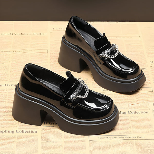 Mocassins à plateforme noirs vernis pour femmes, avec chaîne décorative argentée. Chaussures élégantes et tendance., 45287067451573,45287067484341,45287067517109,45287067549877,45287067582645,45287067615413,45287067648181,45287067680949,45287067713717,45287067746485,45287067779253,45287067812021