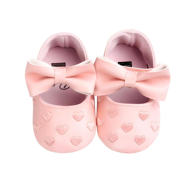 Chaussures de bébé roses avec nœud et motifs de coeurs, adorables pour les premiers pas. Style ballerine mignon et confortable, parfait pour une petite princesse., 45287080132789,45287080165557,45287080198325,45287080231093,45287080263861,45287080296629,45287080329397,45287080362165,45287080394933,45287080427701,45287080460469,45287080493237,45287080526005,45287080558773,45287080624309,45287080657077,45287080689845,45287080722613,45287080755381,45287080788149,45287080820917,45287080853685,4528708088645
