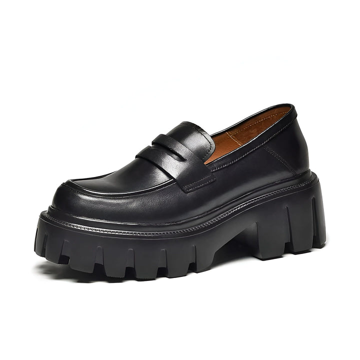 Mocassin noir à semelle compensée épaisse. Chaussure élégante avec une semelle crantée tendance. Idéal pour un look moderne et confortable., 45287144325301,45287144358069,45287144390837,45287144423605,45287144456373,45287144489141,45287144521909,45287144554677,45287144587445,45287144620213,45287144652981,45287144685749