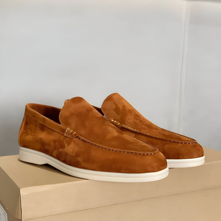 Mocassins marron en daim pour hommes, style décontracté et élégant. Chaussures de luxe avec semelles blanches., 45286672957621,45286672990389,45286673023157,45286673055925,45286673088693,45286673121461,45286673154229,45286673186997,45286673219765,45286673252533,45286673285301,45286673318069,45286673350837,45286673383605,45286673416373,45286673449141,45286673481909,45286673514677,45286673547445,45286673580213,45286673612981,45286673645749,45286673678517,45286673711285,45286673744053,45286673776821,4528