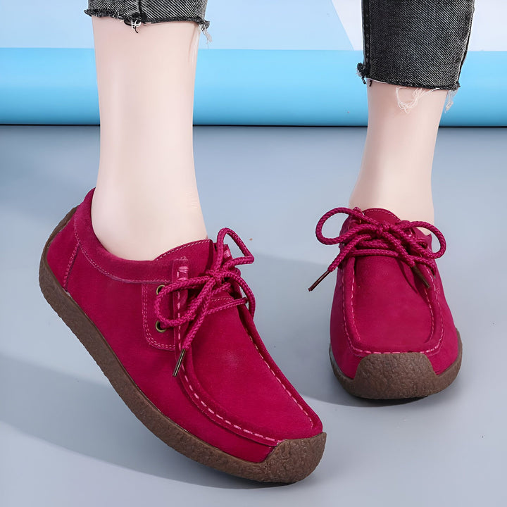 Chaussures mocassins bordeaux en daim avec lacets sur pieds. Chaussures confortables avec semelle marron pour femme. Mode décontractée., 45287091994805,45287092027573,45287092060341,45287092093109,45287092125877,45287092158645,45287092191413,45287092224181,45287092256949,45287092289717,45287092322485,45287092355253,45287092388021,45287092420789,45287092453557,45287092486325,45287092519093,45287092551861,45287092584629,45287092617397,45287092650165,45287092682933,45287092715701,45287092748469,45287092781