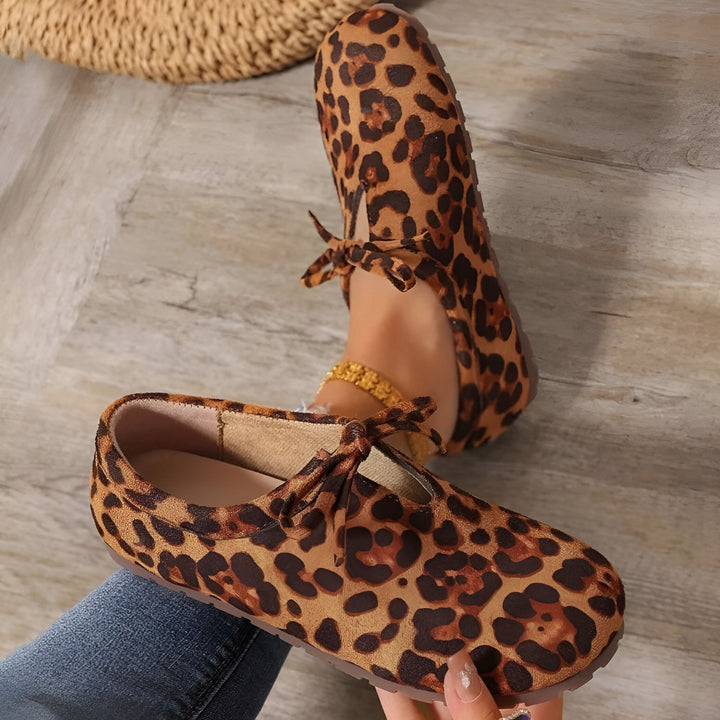 Mocassins femme imprimé léopard avec lacets, style décontracté et tendance. Chaussures plates confortables pour toutes les occasions., 45286647955637,45286647988405,45286648021173,45286648053941,45286648086709,45286648119477,45286648152245,45286648185013,45286648217781