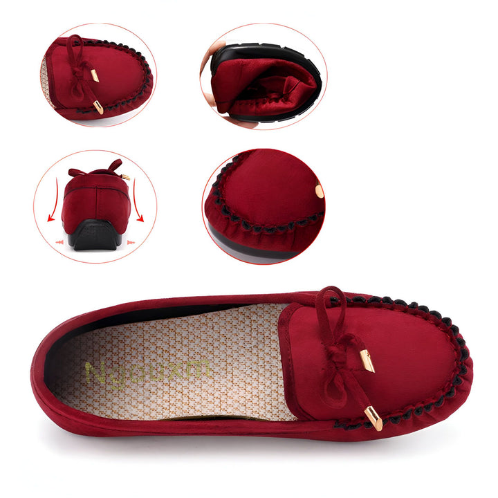 Mocassins femme bordeaux en daim avec nœud décoratif, semelle intérieure motif losanges, détails de la semelle et de l'intérieur moelleux., 45287091044533,45287091077301,45287091110069,45287091142837,45287091175605,45287091208373,45287091241141,45287091273909,45287091306677,45287091339445,45287091372213,45287091404981,45287091437749,45287091470517