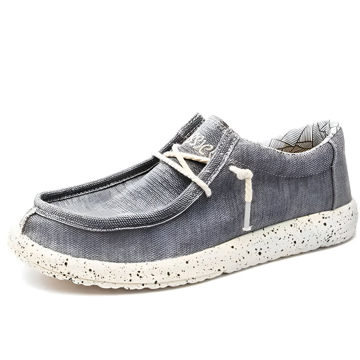 Chaussure décontractée grise avec semelle mouchetée blanche et lacets décoratifs. Style slip-on confortable et tendance., 45286669549749,45286669582517,45286669615285,45286669648053,45286669680821,45286669713589,45286669746357,45286669779125,45286669811893,45286669844661,45286669877429,45286669910197,45286669942965,45286669975733,45286670008501,45286670041269,45286670074037,45286670106805,45286670139573,45286670172341,45286670205109,45286670237877,45286670270645,45286670303413,45286670336181,452866703