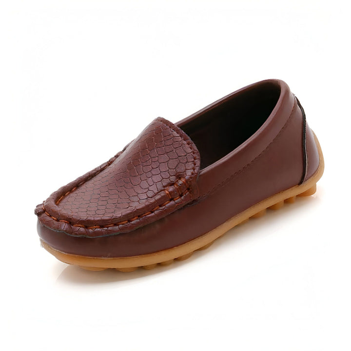 Mocassin marron pour enfant, dessus texturé façon peau de serpent. Chaussure confortable et élégante pour les petits., 45287046381749,45287046414517,45287046447285,45287046480053,45287046512821,45287046545589,45287046578357,45287046611125,45287046643893,45287046676661,45287046709429,45287046742197,45287046774965,45287046807733,45287046840501,45287046873269,45287046906037,45287046938805,45287046971573,45287047004341,45287047037109,45287047069877,45287047102645,45287047135413,45287047168181,452870472009