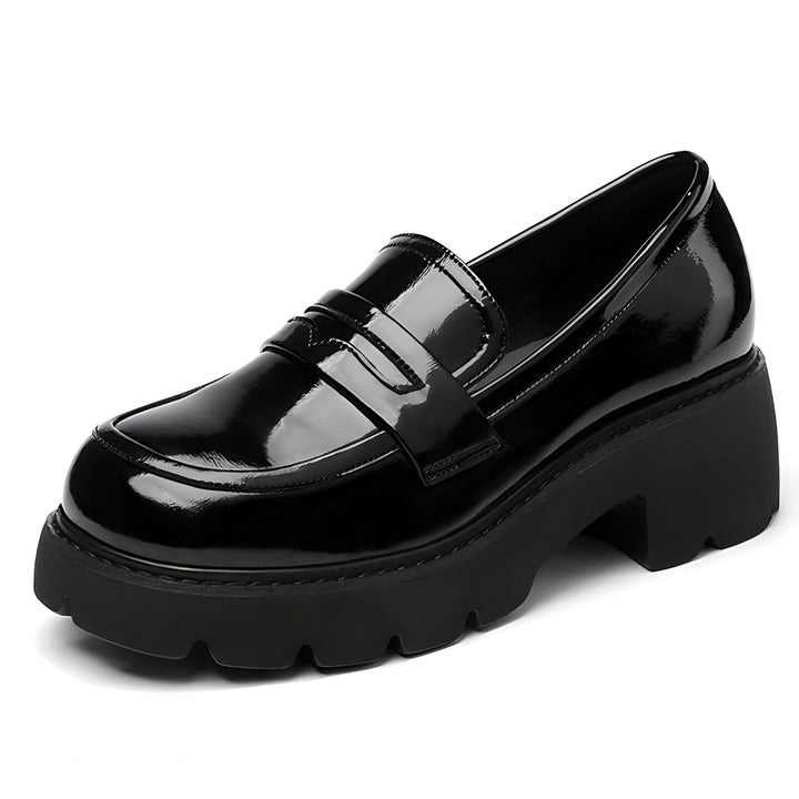Mocassin noir verni avec semelle plateforme épaisse. Chaussure élégante et moderne. Idéal pour un look tendance., 45286916948149,45286916980917,45286917013685,45286917046453,45286917079221,45286917111989,45286917144757,45286917177525,45286917210293,45286917243061,45286917275829,45286917308597,45286917341365,45286917374133,45286917406901,45286917439669,45286917472437,45286917505205,45286917537973,45286917570741,45286917603509,45286917636277,45286917669045,45286917701813,45286917734581,45286917767349,45