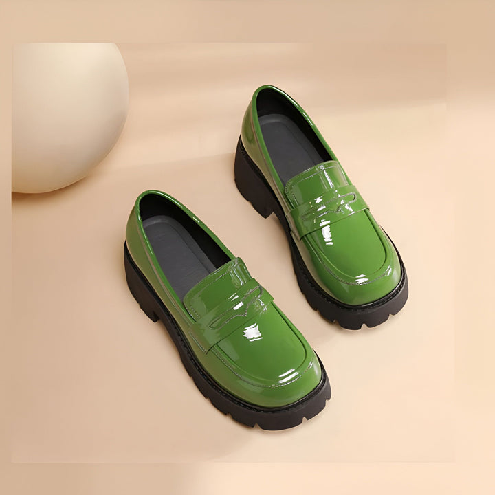 Mocassins vernis vert vif avec semelles compensées noires épaisses. Chaussures élégantes pour femmes., 45286916948149,45286916980917,45286917013685,45286917046453,45286917079221,45286917111989,45286917144757,45286917177525,45286917210293,45286917243061,45286917275829,45286917308597,45286917341365,45286917374133,45286917406901,45286917439669,45286917472437,45286917505205,45286917537973,45286917570741,45286917603509,45286917636277,45286917669045,45286917701813,45286917734581,45286917767349,4528691780011