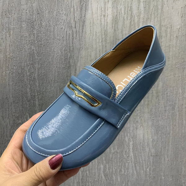 Mocassin verni bleu clair, détail doré sur le dessus. Chaussure élégante, tendance et confortable. Mode femme., 45286945161397,45286945194165,45286945226933,45286945259701,45286945292469,45286945325237,45286945358005,45286945390773,45286945423541,45286945456309,45286945489077,45286945521845,45286945554613,45286945587381,45286945620149,45286945652917,45286945685685,45286945718453,45286945751221,45286945783989,45286945816757,45286945849525,45286945882293,45286945915061,45286945947829,45286945980597,4528