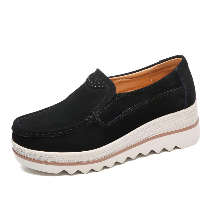Mocassin noir pour femme avec semelle compensée blanche et détails discrets. Chaussure confortable et élégante, idéale pour un look décontracté chic., 45286910754997,45286910787765,45286910820533,45286910853301,45286910886069,45286910918837,45286910951605,45286910984373,45286911017141,45286911049909,45286911082677,45286911115445,45286911148213,45286911180981,45286911213749,45286911246517,45286911279285,45286911312053,45286911344821,45286911377589,45286911410357,45286911443125,45286911475893,4528691