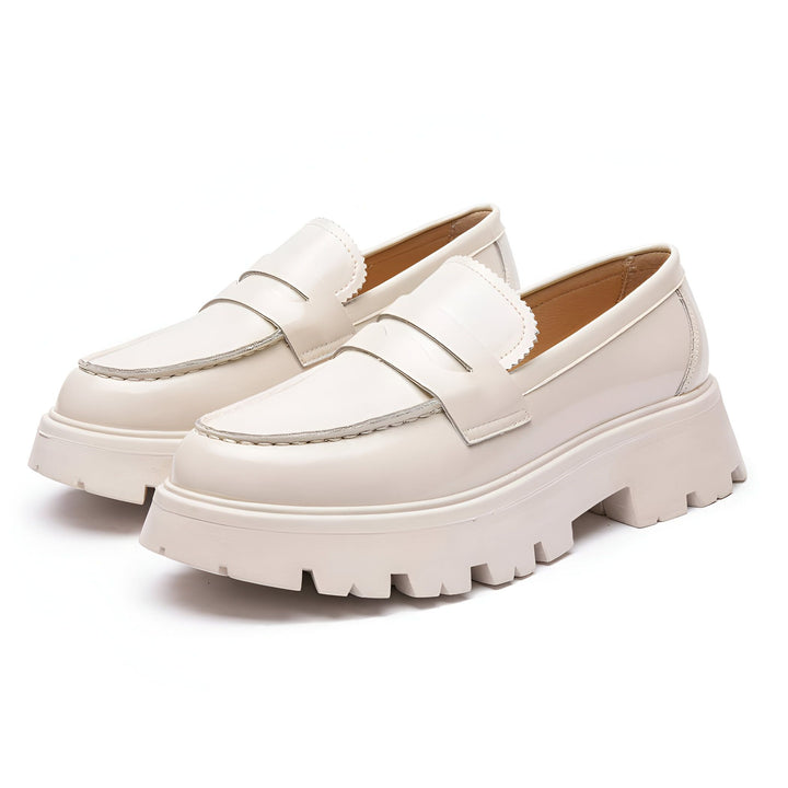 Paire de mocassins plateforme blanc cassé vernis, chaussures femme tendance avec semelle crantée épaisse, style preppy moderne et confortable., 45286915899573,45286915932341,45286915965109,45286915997877,45286916030645,45286916063413,45286916096181,45286916128949,45286916161717,45286916194485,45286916227253,45286916260021,45286916292789,45286916325557,45286916358325,45286916391093