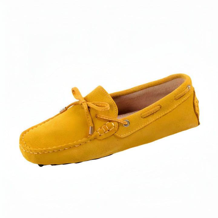 Mocassin jaune en daim pour femme. Chaussure confortable et élégante avec un nœud décoratif. Idéal pour un look décontracté chic., 45287134265525,45287134298293,45287134331061,45287134363829,45287134396597,45287134429365,45287134462133,45287134494901,45287134527669,45287134560437,45287134593205,45287134625973,45287134658741,45287134691509,45287134724277,45287134757045,45287134789813,45287134822581,45287134855349,45287134888117,45287134920885,45287134953653,45287134986421,45287135019189,452871350519