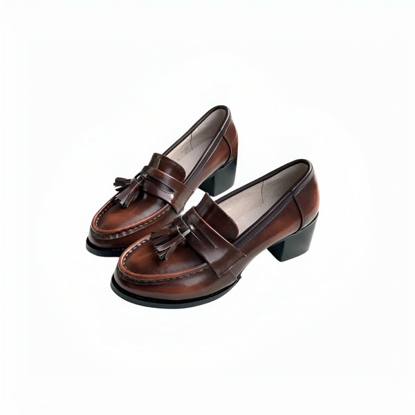Paire de mocassins marron en cuir avec talons et glands. Chaussures élégantes et confortables, idéales pour un look décontracté ou professionnel. Accessoire de mode femme., 45286644187317,45286644220085,45286644252853,45286644285621,45286644318389,45286644351157,45286644383925,45286644416693,45286644449461,45286644482229,45286644514997,45286644547765,45286644580533,45286644613301,45286644646069,45286644678837,45286644711605,45286644744373