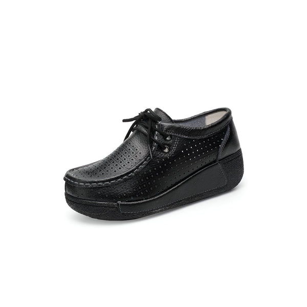 Chaussure noire en cuir perforé avec des lacets. Élégante et confortable, cette chaussure à plateforme est parfaite pour toutes les occasions., 45286652477621,45286652510389,45286652543157,45286652575925,45286652608693,45286652641461,45286652674229,45286652706997,45286652739765,45286652772533,45286652805301,45286652838069,45286652870837,45286652903605,45286652936373,45286652969141,45286653001909,45286653034677,45286653067445,45286653100213,45286653132981,45286653165749,45286653198517,45286653231285,45