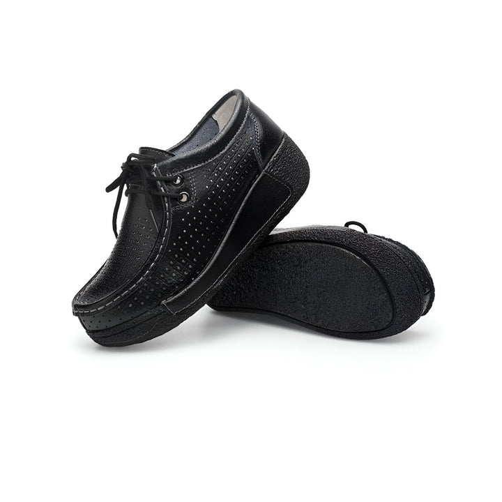 Chaussures basses pour femmes en cuir noir avec lacets, semelle épaisse et perforations décoratives. Idéales pour un style décontracté et confortable., 45286652477621,45286652510389,45286652543157,45286652575925,45286652608693,45286652641461,45286652674229,45286652706997,45286652739765,45286652772533,45286652805301,45286652838069,45286652870837,45286652903605,45286652936373,45286652969141,45286653001909,45286653034677,45286653067445,45286653100213,45286653132981,45286653165749,45286653198517,45286653