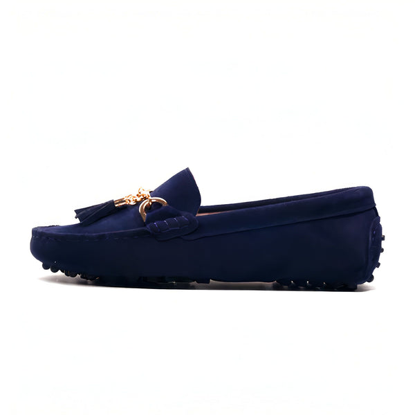 Mocassin en daim bleu marine avec boucle dorée et glands. Chaussure élégante et confortable, parfaite pour un look décontracté chic. Accessoire de mode pour homme ou femme., 45287121944757,45287121977525,45287122010293,45287122043061,45287122075829,45287122108597,45287122141365,45287122174133,45287122206901,45287122239669,45287122272437,45287122305205,45287122337973,45287122370741,45287122403509,45287122436277,45287122469045,45287122501813,45287122534581,45287122567349,45287122600117,45287122632885,4