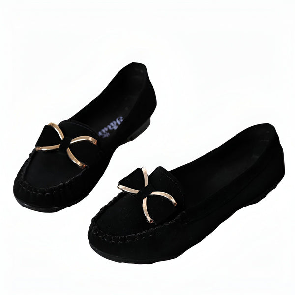 Mocassins noirs élégants avec nœud décoratif doré. Chaussures plates décontractées et chics., 45286794854581,45286794887349,45286794920117,45286794952885,45286794985653,45286795018421,45286795051189