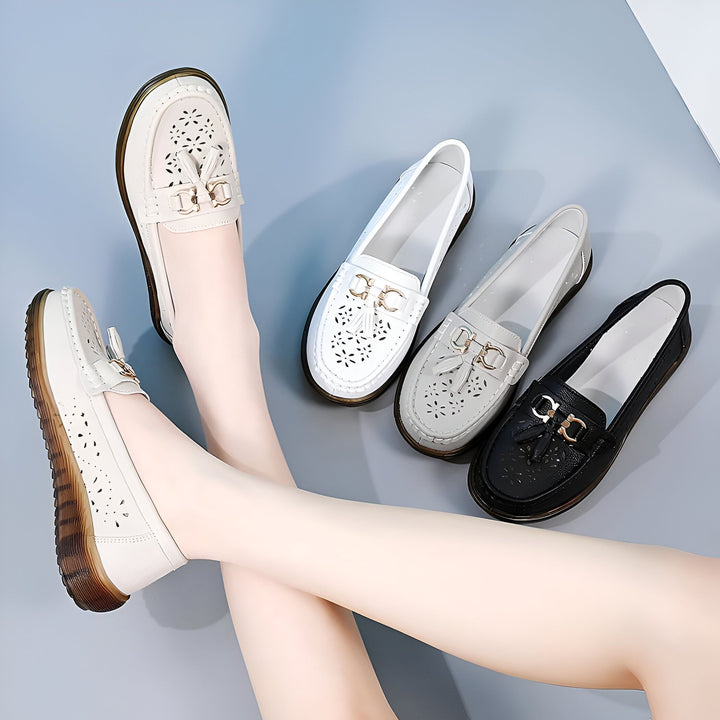 Mocassins ajourés pour femme en beige, blanc, gris et noir. Chaussures élégantes avec boucle décorative et détails perforés. Mode féminine, chaussures confortables, style décontracté chic., 45287000506549,45287000539317,45287000572085,45287000604853,45287000637621,45287000670389,45287000703157,45287000735925,45287000768693,45287000801461,45287000834229,45287000866997,45287000899765,45287000932533,45287000965301,45287000998069,45287001030837,45287001063605,45287001096373,45287001129141,45287001161