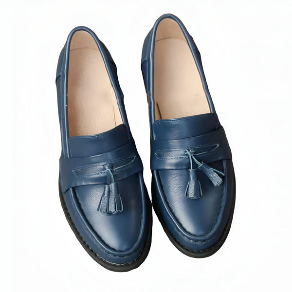 Mocassins bleu marine pour femme avec détails à glands. Chaussures en cuir élégantes, parfaites pour un look décontracté ou professionnel., 45287057490101,45287057522869,45287057555637,45287057588405,45287057621173,45287057653941,45287057686709,45287057719477,45287057752245,45287057785013,45287057817781,45287057850549,45287057883317,45287057916085,45287057948853,45287057981621,45287058014389,45287058047157,45287058079925,45287058112693,45287058145461,45287058178229,45287058210997,45287058243765,4528