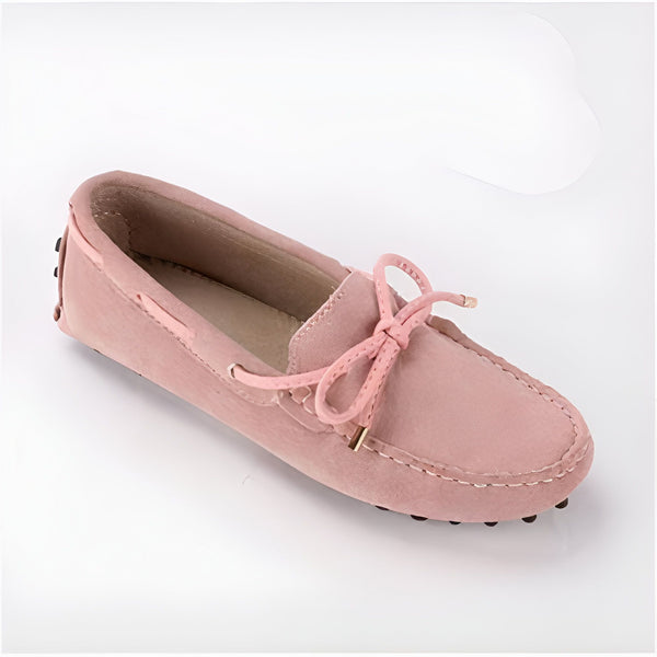 Mocassin rose en daim avec un nœud décoratif. Chaussure plate, confortable et élégante pour femme. Détails de couture et texture douce. Idéal pour un look décontracté chic., 45287070662837,45287070695605,45287070728373,45287070761141,45287070793909,45287070826677,45287070859445,45287070892213,45287070924981,45287070957749,45287070990517,45287071023285,45287071056053,45287071088821,45287071121589,45287071154357,45287071187125,45287071219893,45287071252661,45287071285429,45287071318197,4528707135096