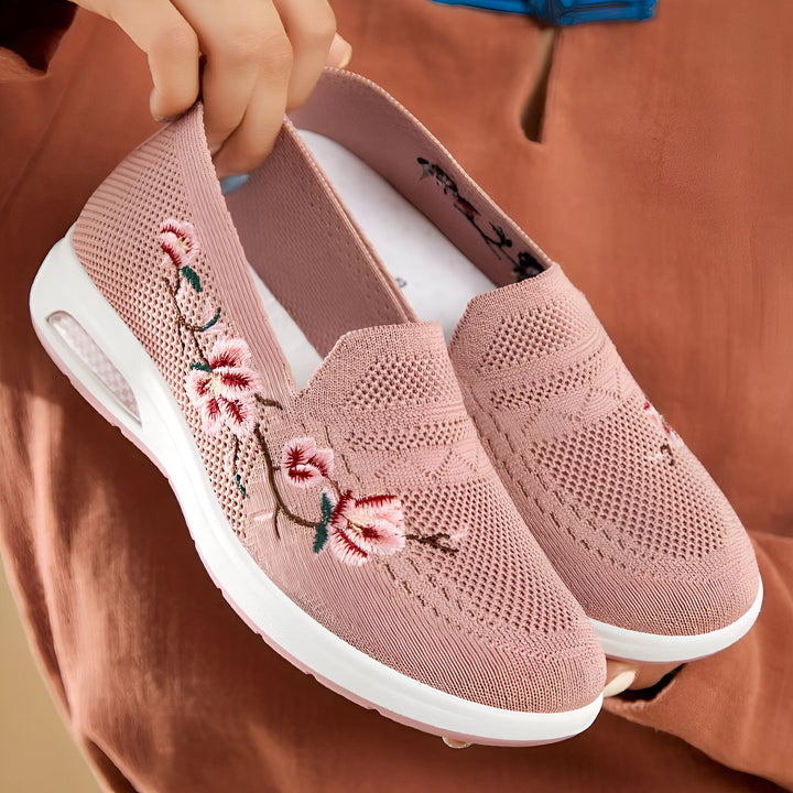 Chaussures roses confortables avec broderies florales délicates, semelle blanche., 45286958366901,45286958399669,45286958432437,45286958465205,45286958497973,45286958530741,45286958563509,45286958596277,45286958629045,45286958661813,45286958694581,45286958727349,45286958760117,45286958792885,45286958825653,45286958858421,45286958891189,45286958923957,45286958956725,45286958989493,45286959022261,45286959055029,45286959087797,45286959120565