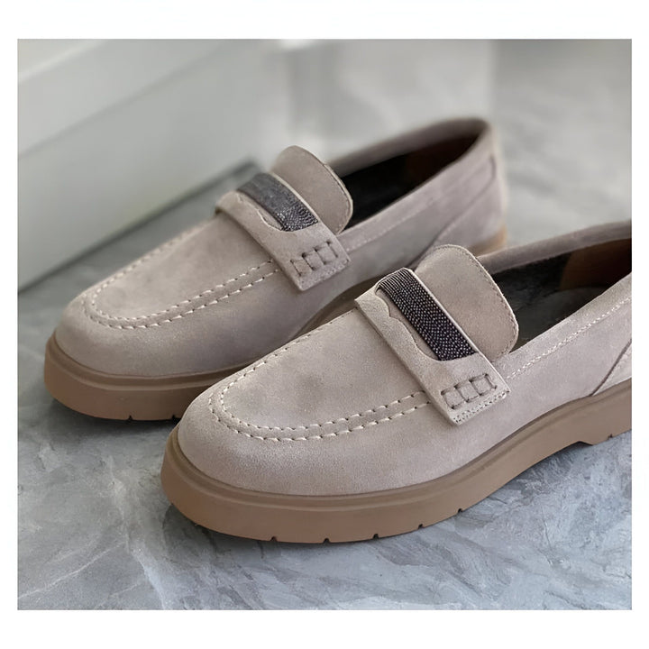 Mocassins beiges en daim avec bande décorative texturée, semelle épaisse marron. Chaussures décontractées élégantes pour homme ou femme., 45286718046389,45286718079157,45286718111925,45286718144693,45286718177461,45286718210229