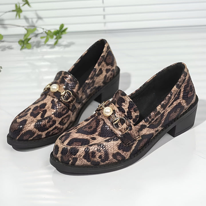 Mocassins pour femmes à motif léopard avec boucle dorée ornée d'une perle, élégants et confortables., 45286625345717,45286625378485,45286625411253,45286625444021,45286625476789,45286625509557,45286625542325,45286625575093,45286625607861,45286625640629,45286625673397,45286625706165,45286625738933,45286625771701,45286625804469,45286625837237
